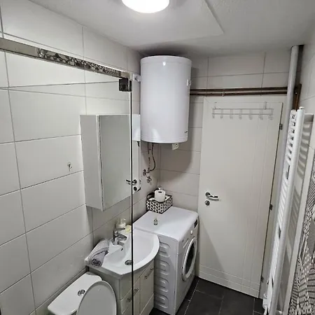 Comfort,fully Equipped,modern60m2 Flat,near Center