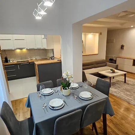 Comfort,fully Equipped,modern60m2 Flat,near Center *
