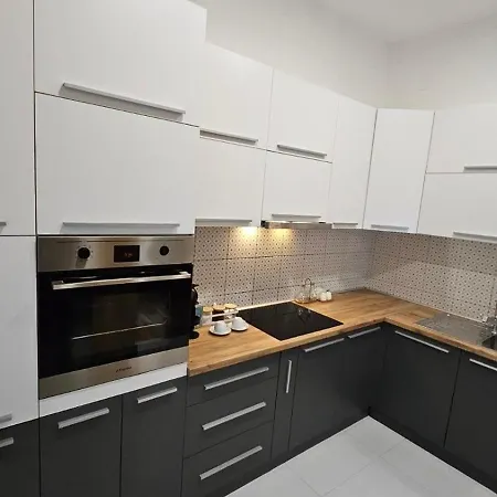 Apartment Comfort,fully Equipped,modern60m2 Flat,near Center *